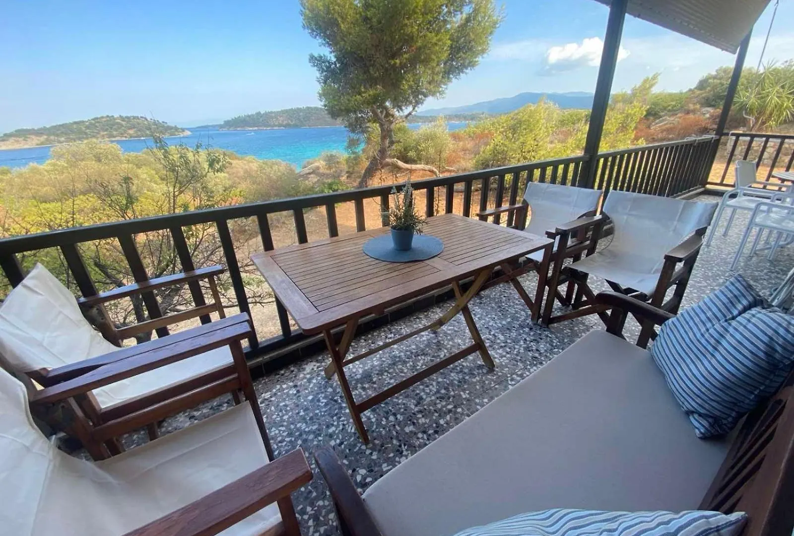 Beachfront Apartment Ormos Panagias Holiday home